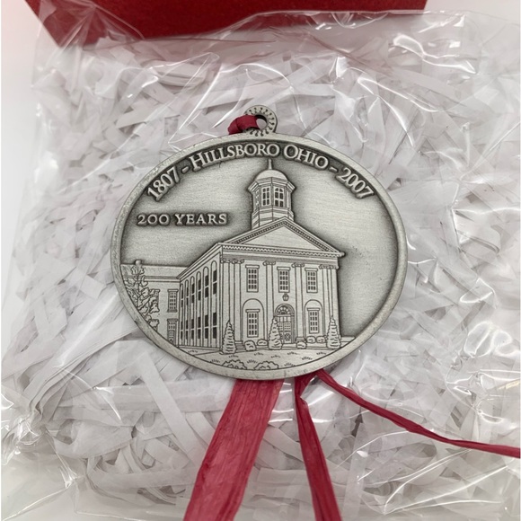 HOWE HOUSE LIMITED ED. Festival Of The Bells Highland County Courthouse Ornament - Picture 2 of 6